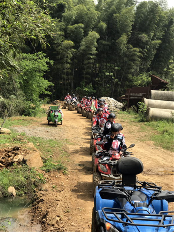 2021晶飛“百丈營地+紀(jì)龍山”團建活動(圖2)