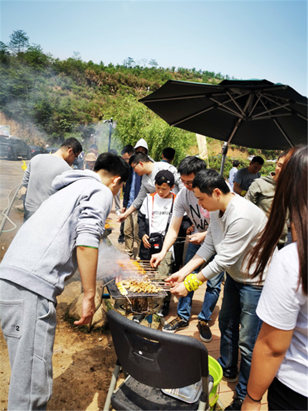2021晶飛“百丈營地+紀(jì)龍山”團建活動(圖4)